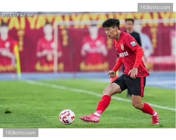 贺一然多面手属性 成都蓉城以主力承诺完成引进